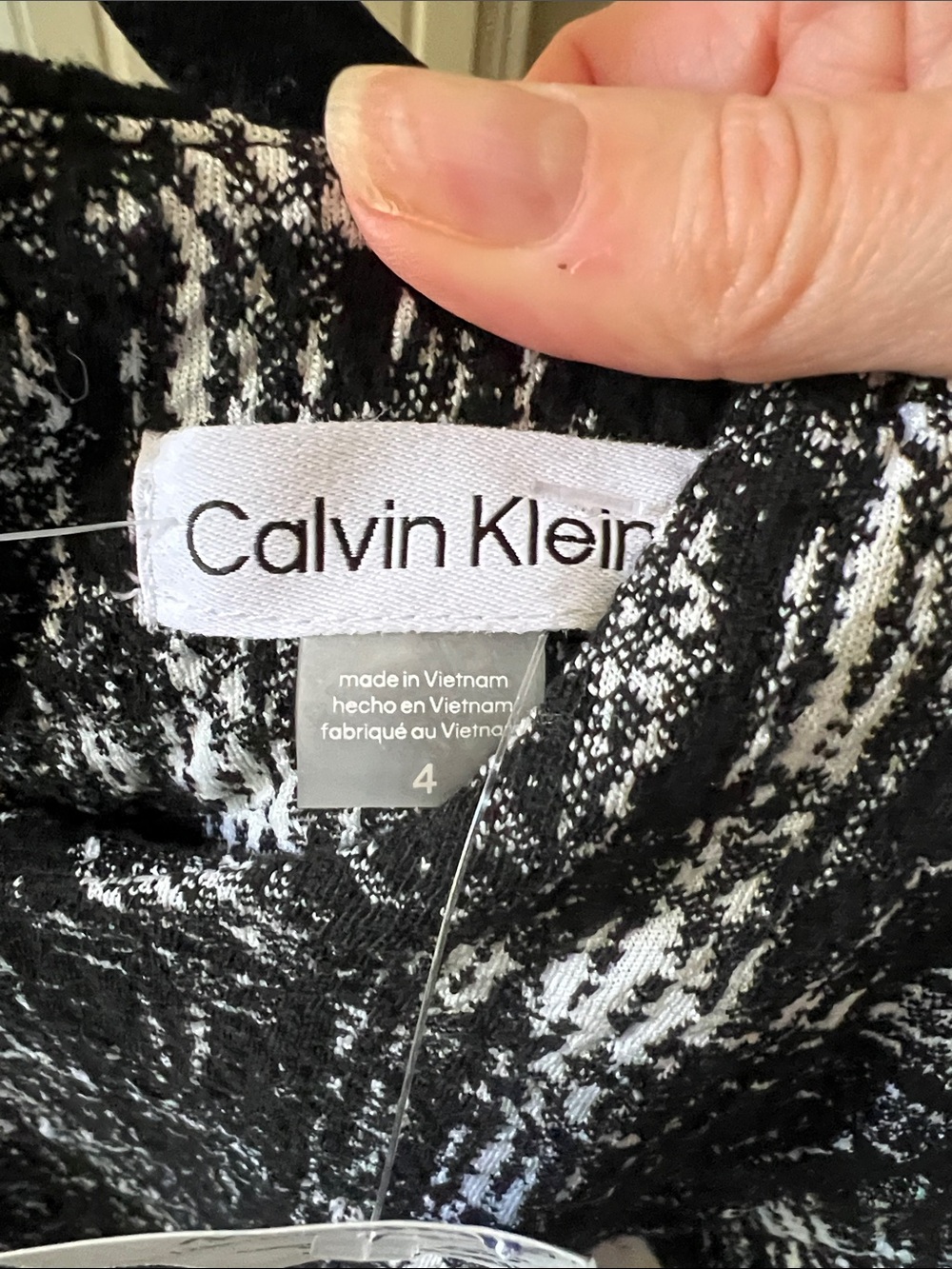 Calvin Klein Black and White Plaid Short-Sleeve Dress NWT - Picture 5 of 7